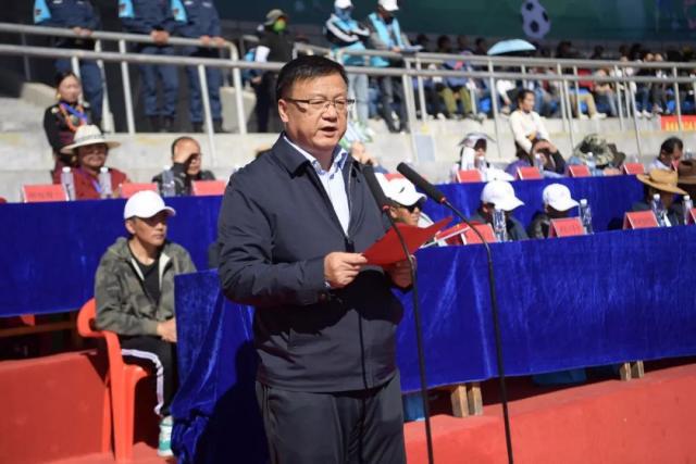 姆巴佩上半场2次越位，与其他球员越位次数总和相同